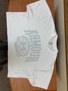 Under Armour White Short Sleeve Graphic Crew Tee